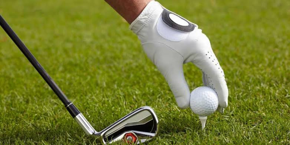 Understanding Golf Footwear Choices for South African Courses