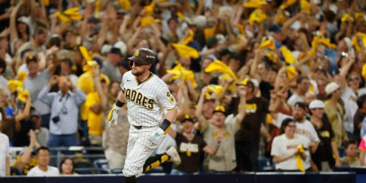 Padres indication outfielder Austin Hays; selection Gage Workman
